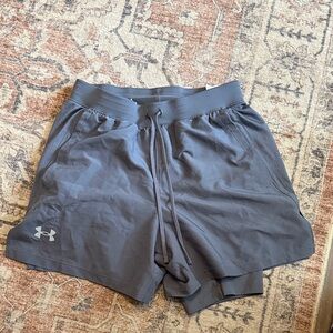 Under Armour shorts size small